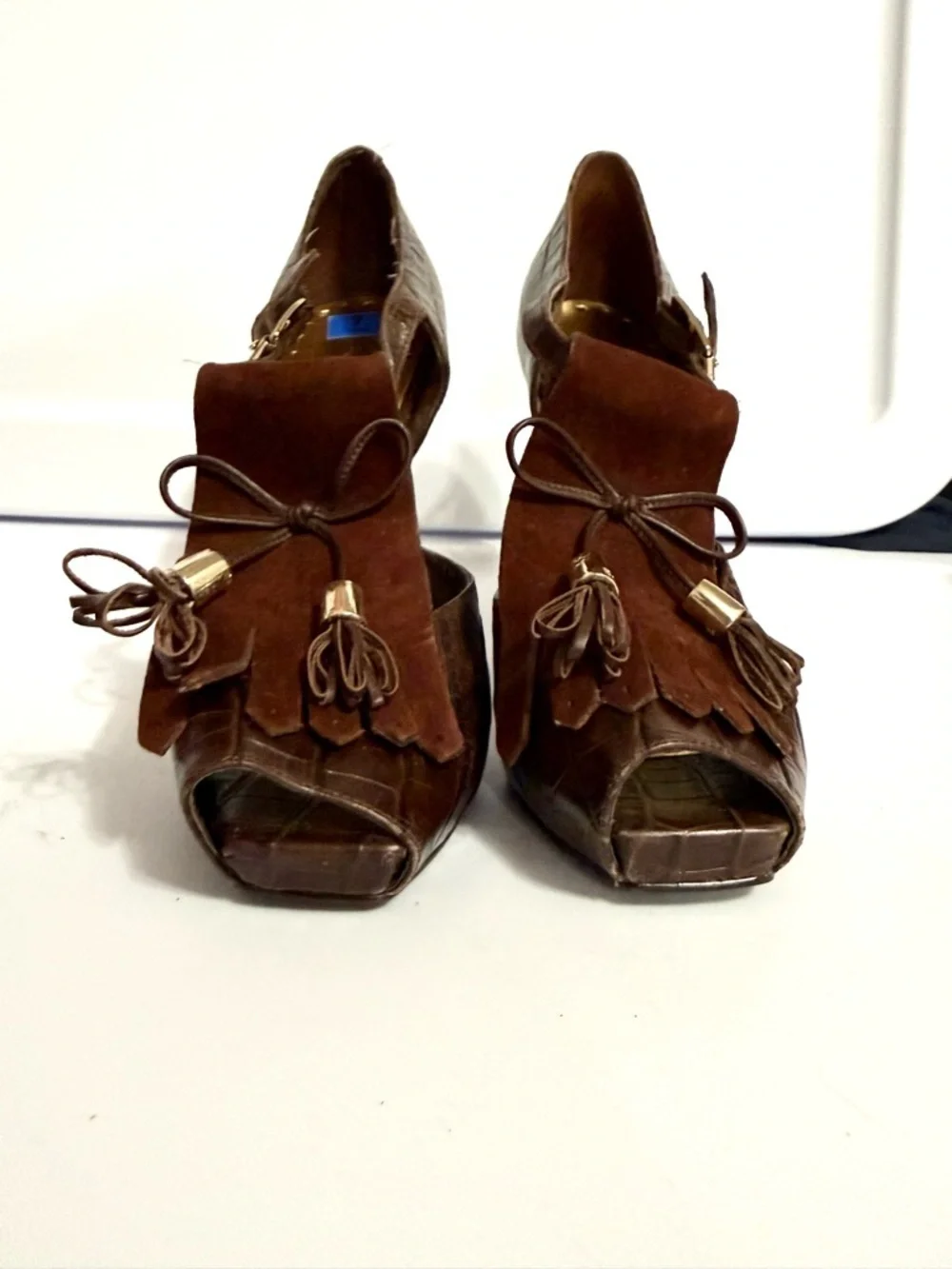 BCBGirls Malaya Brown Platform Peep Toe Sandal Fringe Tassel Heels Sz 7